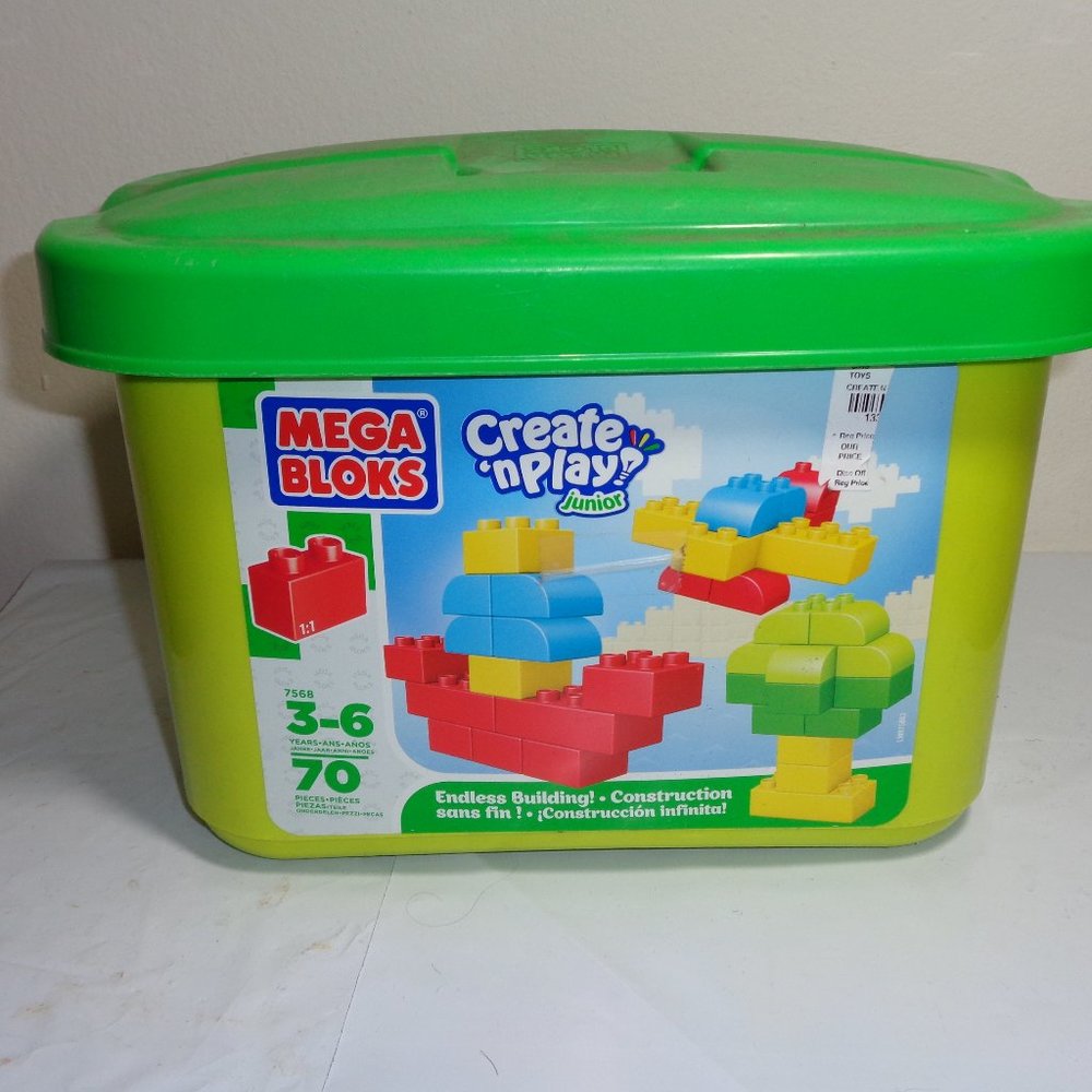 Mega Bloks Create 'n Play More than 110 Pcs. & Bin